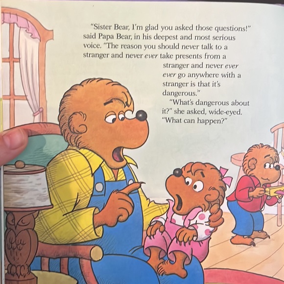 VTG 80s Berenstain Bears Books Learn about Strangers 🙌The Ghost of the forest - Picture 6 of 12